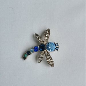 SALE!! Avon Dragonfly Brooch